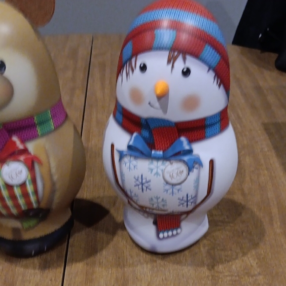 Festive Holiday Figurines Set - Picture 5 of 7